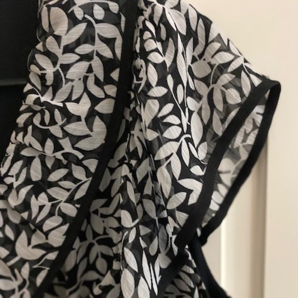 Frilly Black & White Dress - Picture 3 of 5